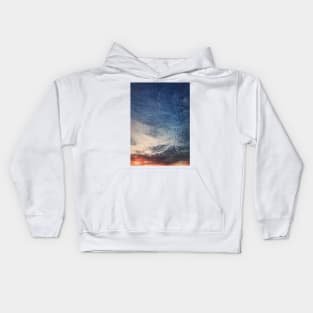 Dreamlike sunset sky Kids Hoodie